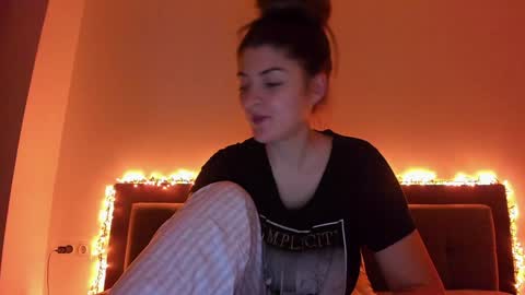 _just_a_simple_girl online show from 01-03-25, 01:47