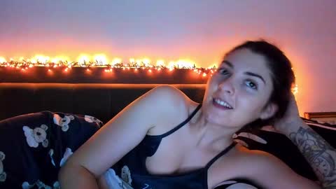 _just_a_simple_girl online show from 02-08-25, 07:27