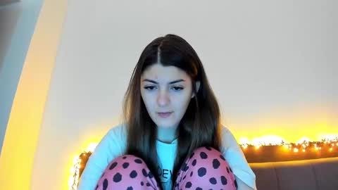 _just_a_simple_girl online show from 02-19-25, 11:17