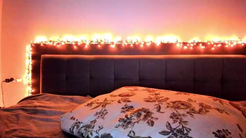 _just_a_simple_girl online show from 02-20-25, 05:40