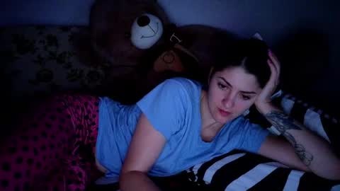 _just_a_simple_girl online show from 05-12-26, 01:25