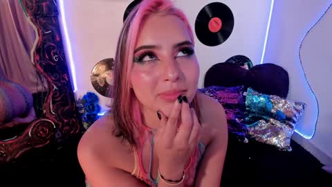 Snapshot of _karine01 chatting on 01-31-25, 03:20 _karine01 online show from 01-31-25, 03:20