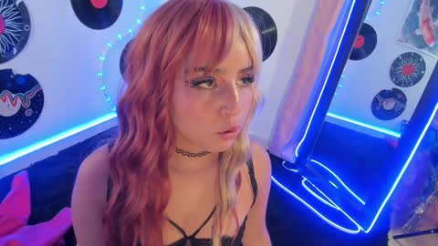 Snapshot of _karine01 chatting on 02-02-25, 10:35 _karine01 online show from 02-02-25, 10:35