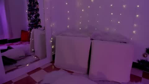 Snapshot of _karine01 chatting on 12-23-25, 02:42 _karine01 online show from 12-23-25, 02:42