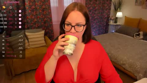 Kate online show from 09-17-25, 05:42