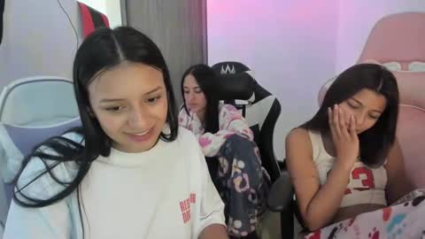 Snapshot of _khloe_sweet chatting on 10-31-25, 05:14 khloe sweet online show from 10-31-25, 05:14