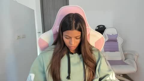 Snapshot of _khloe_sweet chatting on 12-19-25, 06:04 khloe sweet online show from 12-19-25, 06:04