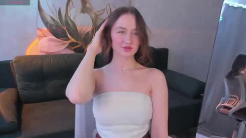 Snapshot of _kiki_angel_ chatting on 02-05-26, 03:55 Kiki online show from 02-05-26, 03:55