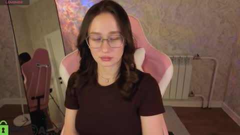 Snapshot of _kiki_angel_ chatting on 02-15-26, 07:51 Kiki online show from 02-15-26, 07:51