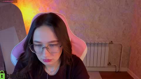 Snapshot of _kiki_angel_ chatting on 02-21-26, 03:51 Kiki online show from 02-21-26, 03:51