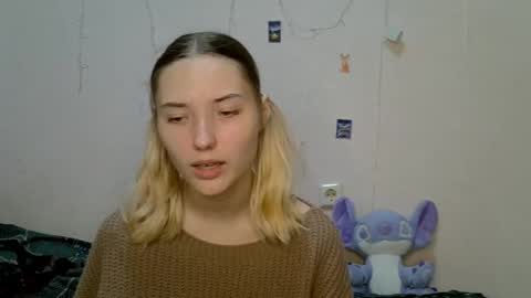 _kikiclark_ online show from 09-08-25, 08:19