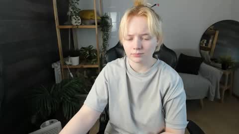 Snapshot of _killy_ chatting on 10-02-25, 08:38 Li online show from 10-02-25, 08:38