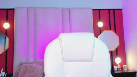 Snapshot of _kiramoon__ chatting on 01-23-25, 12:46 Kiraaaa 0 online show from 01-23-25, 12:46