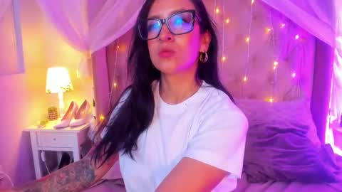 Snapshot of _kiramoon__ chatting on 02-24-25, 08:36 Kiraaaa 0 online show from 02-24-25, 08:36