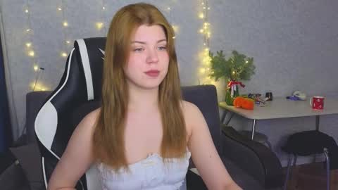 Snapshot of _kirieshka chatting on 01-16-26, 12:09 Molly Emily online show from 01-16-26, 12:09