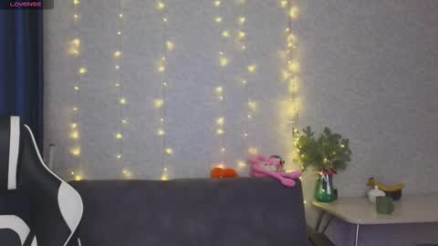 Snapshot of _kirieshka chatting on 02-26-26, 03:22 Molly Emily online show from 02-26-26, 03:22