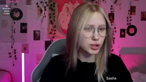 _kitekat_ online show from 10-31-25, 10:38