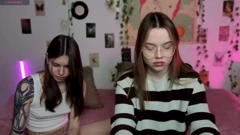 _kitekat_ online show from 11-28-25, 11:02