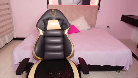 _kitten_1 online show from 02-26-25, 12:38