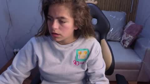 _kitten_1 online show from 01-15-26, 05:16