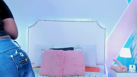 Snapshot of _krystal_cambell chatting on 05-10-26, 12:32 _krystal_cambell online show from 05-10-26, 12:32