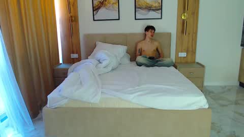 Snapshot of _kurt chatting on 03-09-25, 09:24 Kurt online show from 03-09-25, 09:24