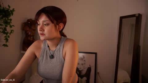 Snapshot of _lady_di chatting on 10-28-25, 03:54 Not on OF Some stuff for sale online show from 10-28-25, 03:54