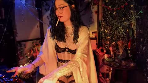 Lady Luna online show from 10-12-25, 11:59