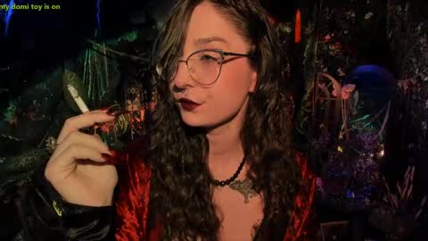 Snapshot of _lady_luna_ chatting on 05-18-26, 11:21 Lady Luna online show from 05-18-26, 11:21
