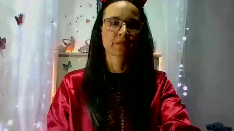SANDRA online show from 10-18-25, 05:43
