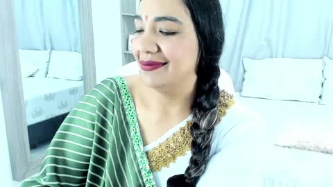 NAILHA SAJANI  online show from 12-12-24, 02:11