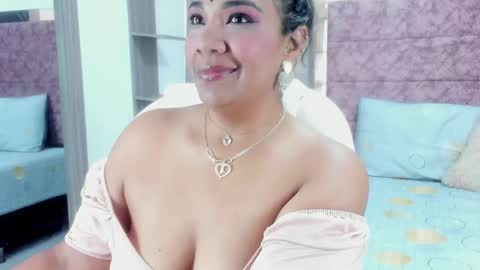 NAILHA SAJANI  online show from 02-11-25, 01:09