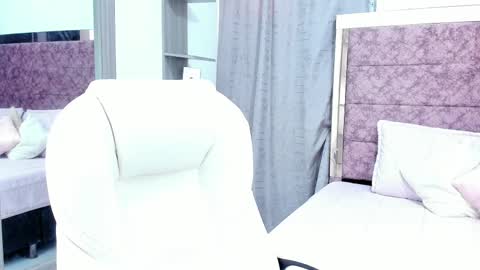 NAILHA SAJANI  online show from 02-21-25, 11:33