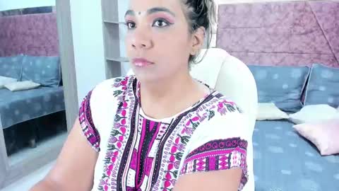 NAILHA SAJANI  online show from 03-06-25, 03:13