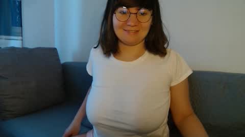 Snapshot of _lalilu_ chatting on 12-07-24, 08:22 _lalilu_ online show from 12-07-24, 08:22