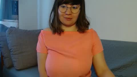 Snapshot of _lalilu_ chatting on 12-08-24, 09:24 _lalilu_ online show from 12-08-24, 09:24