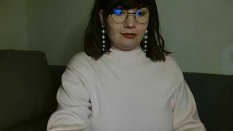 Snapshot of _lalilu_ chatting on 12-27-24, 04:47 _lalilu_ online show from 12-27-24, 04:47