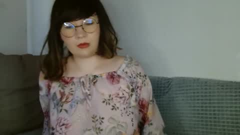 Snapshot of _lalilu_ chatting on 01-08-25, 06:09 _lalilu_ online show from 01-08-25, 06:09