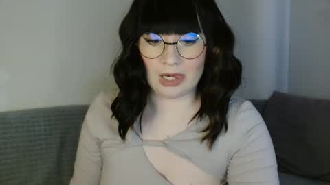 Snapshot of _lalilu_ chatting on 01-17-25, 11:06 _lalilu_ online show from 01-17-25, 11:06