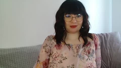 Snapshot of _lalilu_ chatting on 02-03-25, 11:31 _lalilu_ online show from 02-03-25, 11:31