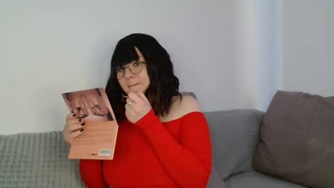 Snapshot of _lalilu_ chatting on 02-22-25, 05:44 _lalilu_ online show from 02-22-25, 05:44