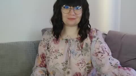 Snapshot of _lalilu_ chatting on 02-25-25, 06:25 _lalilu_ online show from 02-25-25, 06:25