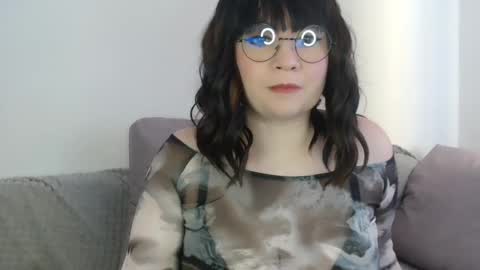 Snapshot of _lalilu_ chatting on 02-25-25, 10:04 _lalilu_ online show from 02-25-25, 10:04