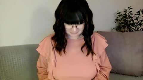 Snapshot of _lalilu_ chatting on 12-20-25, 02:24 _lalilu_ online show from 12-20-25, 02:24