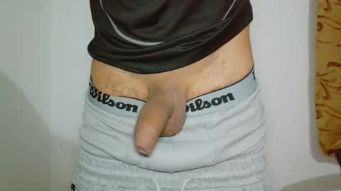 Snapshot of _lalo_0 chatting on 05-01-26, 05:45 _lalo_0 online show from 05-01-26, 05:45
