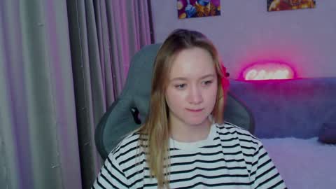 _lalune_ online show from 01-16-25, 09:51