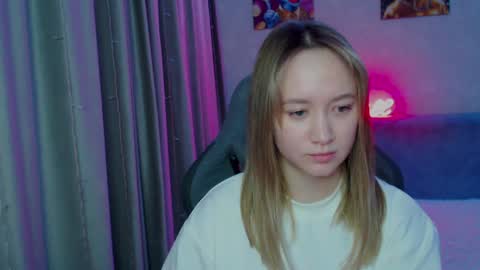 _lalune_ online show from 01-18-25, 07:37