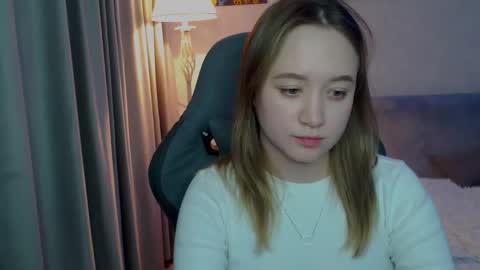 _lalune_ online show from 02-20-25, 08:36