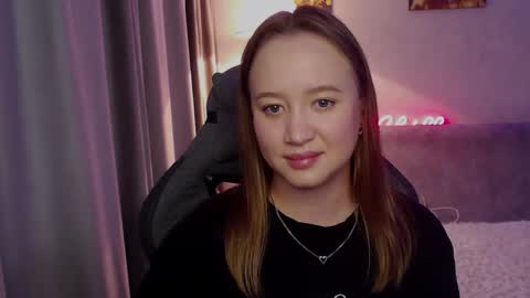 _lalune_ online show from 10-21-25, 08:04