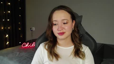Snapshot of _lalune_ chatting on 01-07-26, 10:12 _lalune_ online show from 01-07-26, 10:12